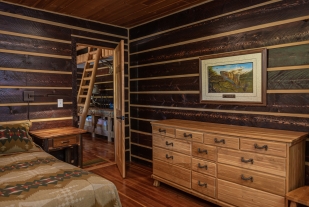 Trapper-Guest-House-Bedroom